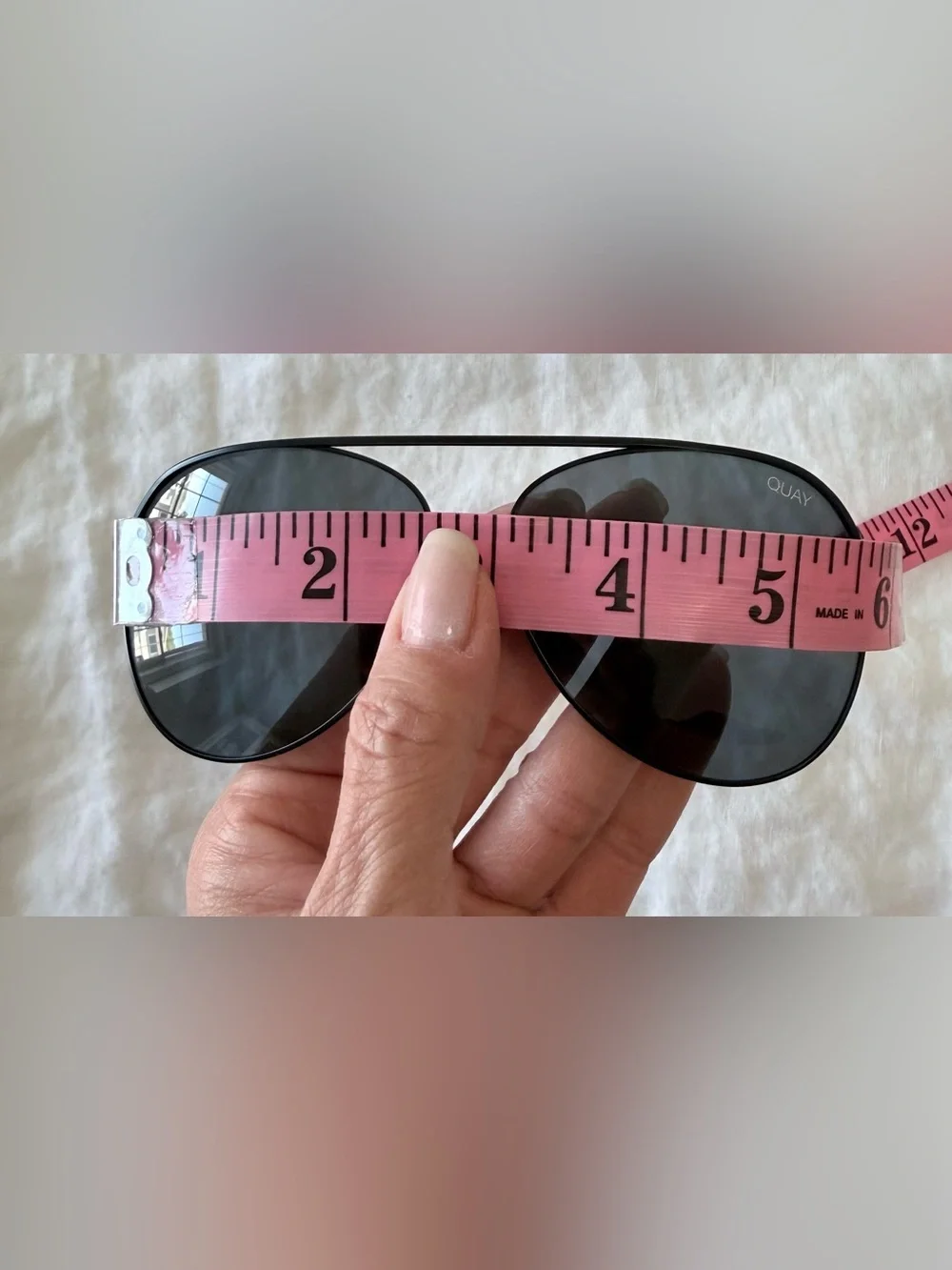 Quay Australia | Vivienne Large Aviator Sunglasses Black | With Case